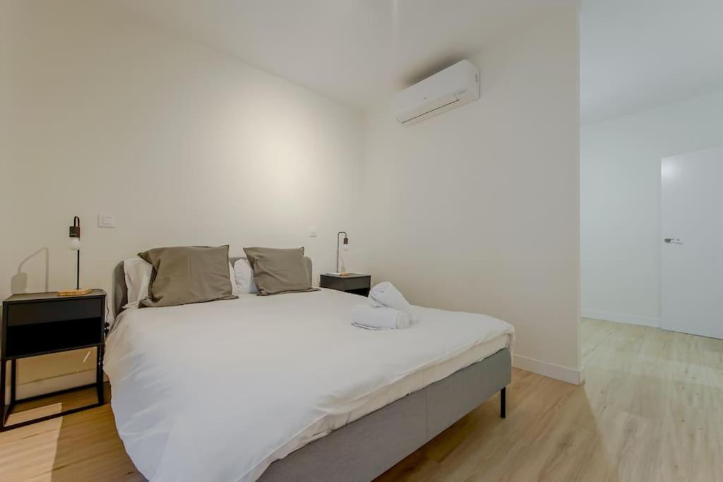 Modern Apt Para 6Px En La Plaza De Tirso De Molina Madrid Eksteriør bilde