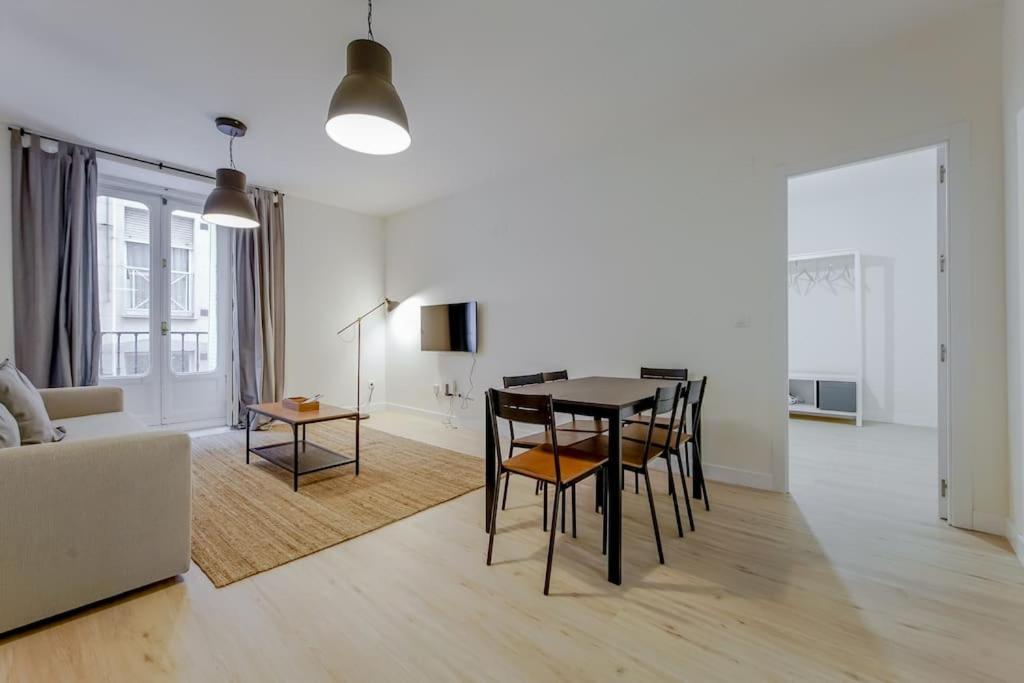 Modern Apt Para 6Px En La Plaza De Tirso De Molina Madrid Eksteriør bilde