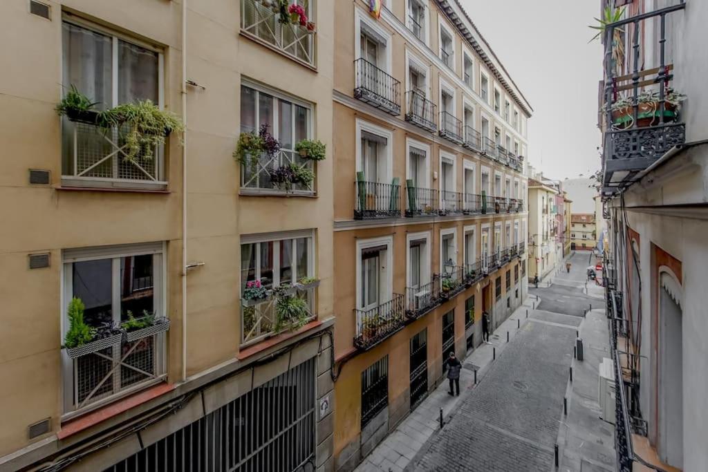 Modern Apt Para 6Px En La Plaza De Tirso De Molina Madrid Eksteriør bilde