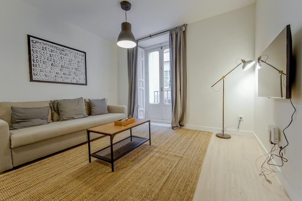 Modern Apt Para 6Px En La Plaza De Tirso De Molina Madrid Eksteriør bilde